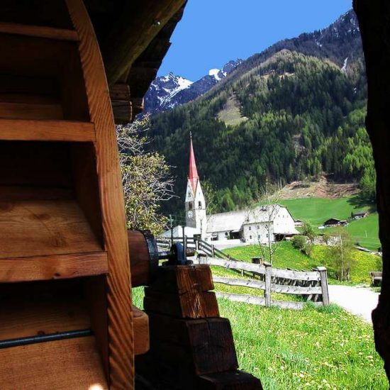 Hiking holidays in San Giacomo and Valle Aurina